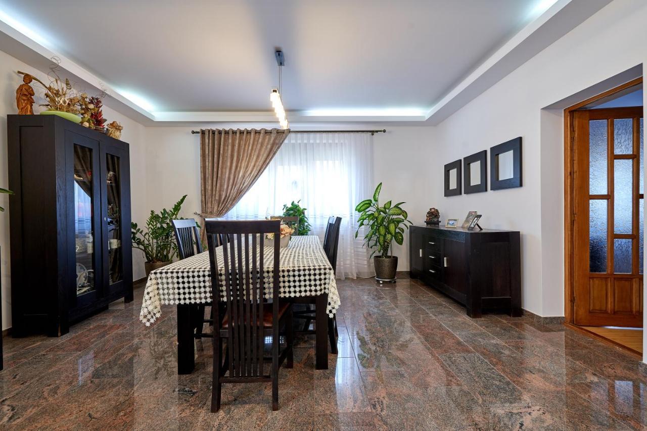 מלון Casa Cu Flori מויסי מראה חיצוני תמונה